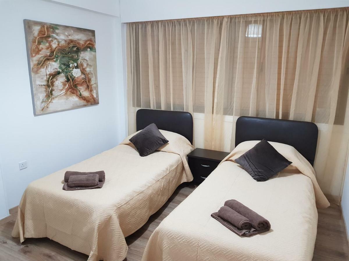 Haig'S Dream Flat On The Beach Larnaca Bagian luar foto